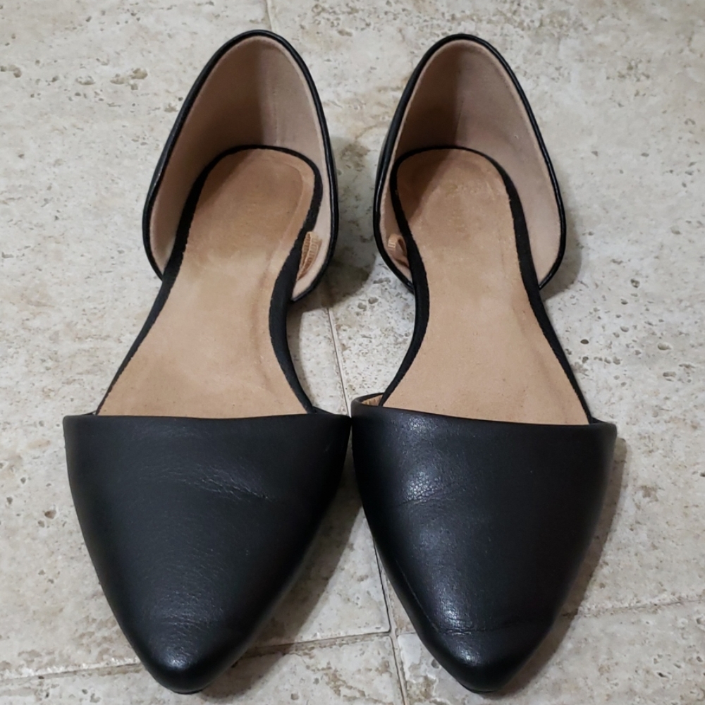 Old Navy Faux Leather Flats - size 7
